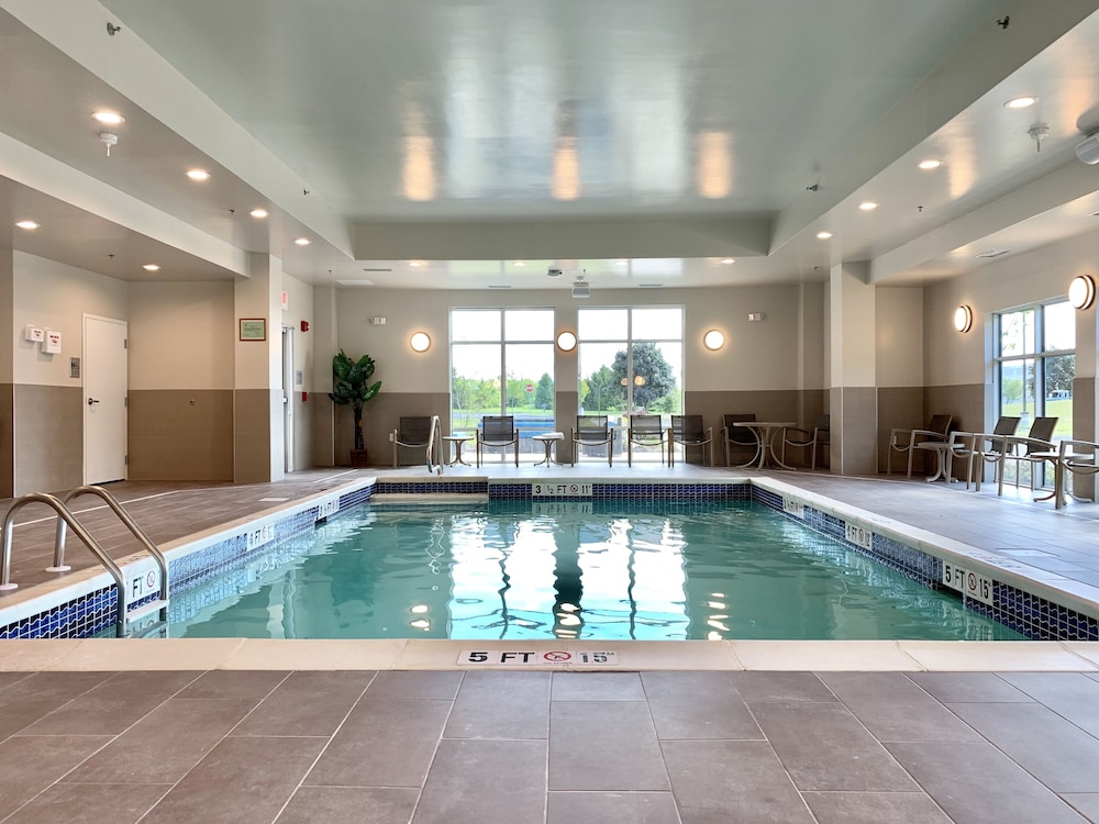 Hampton Inn Cranbury - photo 8
