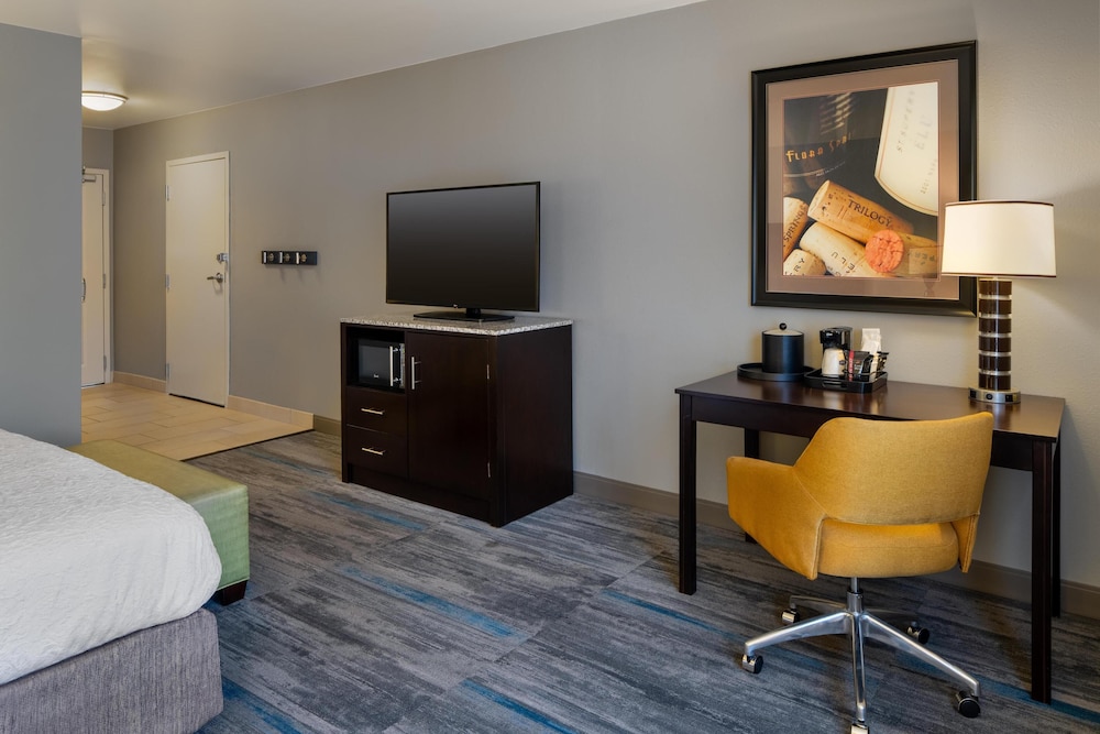 Hampton Inn Seneca Falls - photo 9