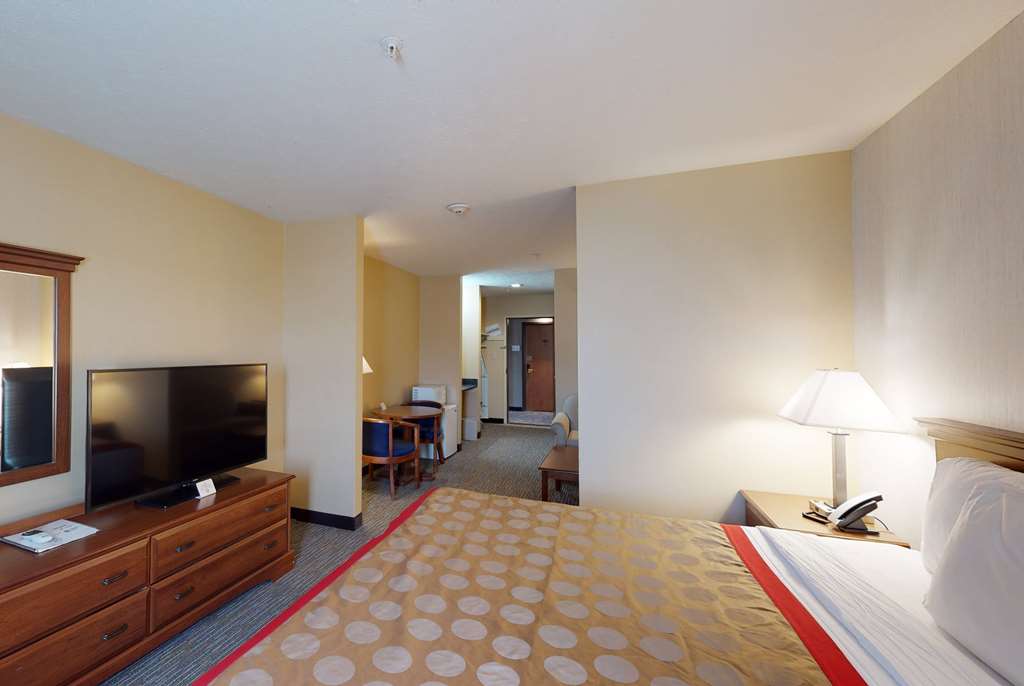 Ramada by Wyndham Strasburg Shenandoah Valley - photo 25
