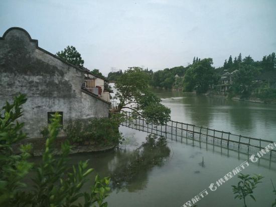 Mengshui Renjia Inn in Tongxiang, People's Republic of China
