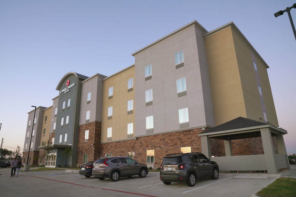 Candlewood Suites Plano North by IHG - photo 44