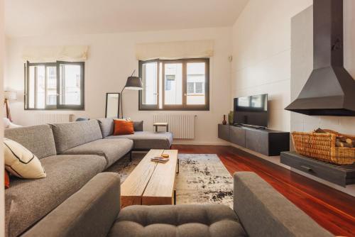 Bravissimo Cort Reial Palau Duplex Penthouse — Girona
