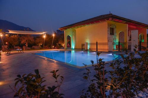Villa Luxury House & Spa — 4-Star Luxury Hotel in Riva Del Garda, Italy