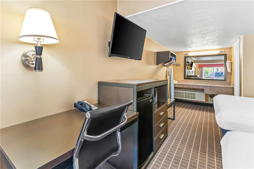 Days Inn by Wyndham Elko - photo 25