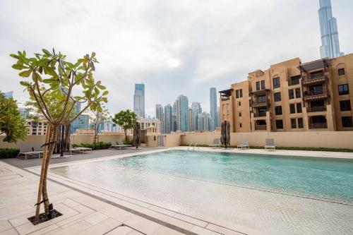 Prime Retreats @ Burj Royale By Emaar — 4-Star Luxury Hotel in Dubai, United Arab Emirates