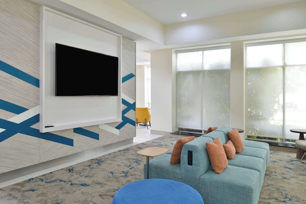 Hilton Garden Inn Denton - photo 4