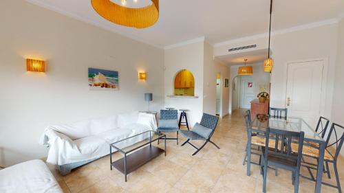 AP180 San Fernando Oliva Nova — 4-Star Luxury Hotel in Oliva, Spain