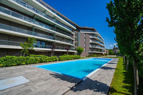 MyFlat Coral 64 Premium Apartment — 4-Star Luxury Hotel in Siofok, Hungary