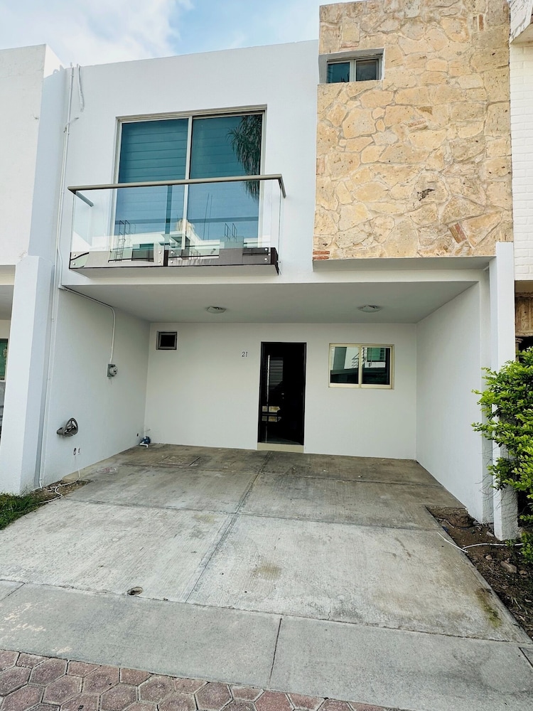 Residencia Zona Real Zapopan — Zapopan