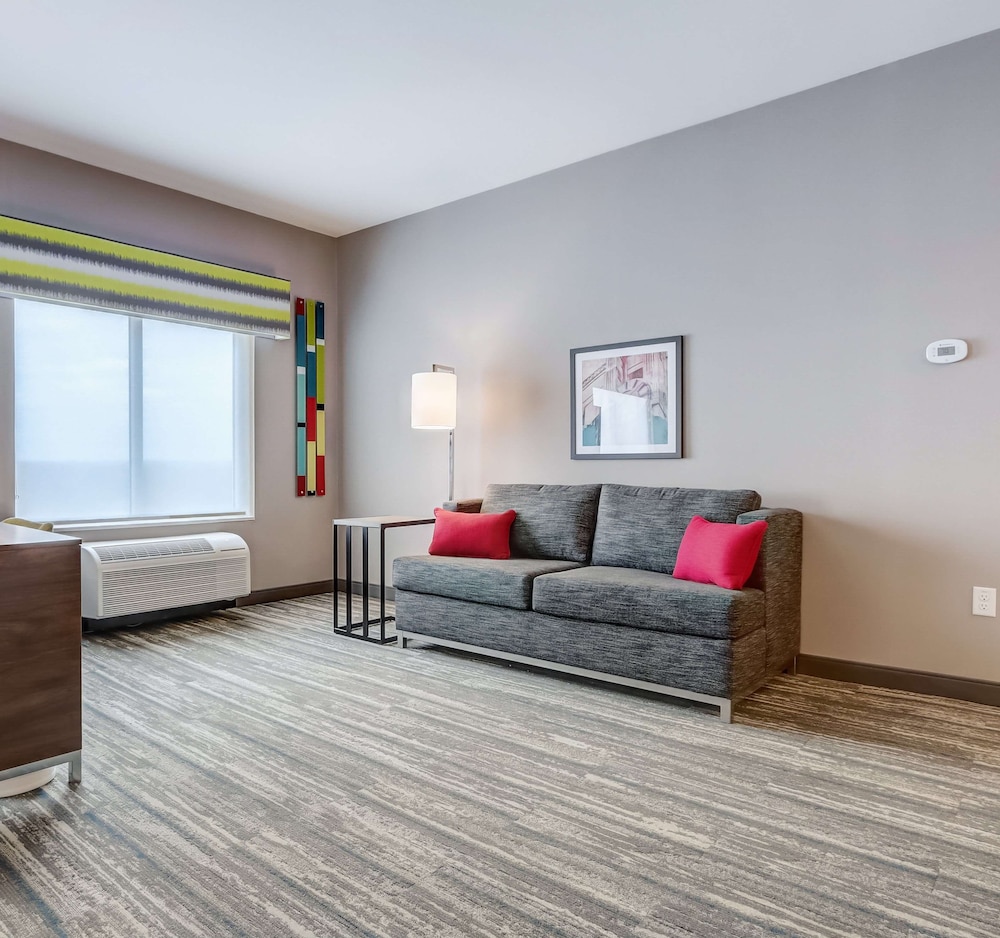 Hampton Inn and Suites by Hilton Cincinnati Midtown Rookwood - photo 9