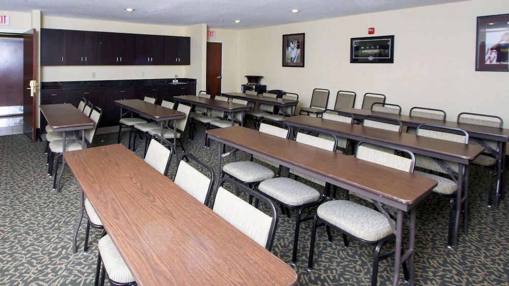 Country Inn & Suites by Radisson Shelby NC - photo 22