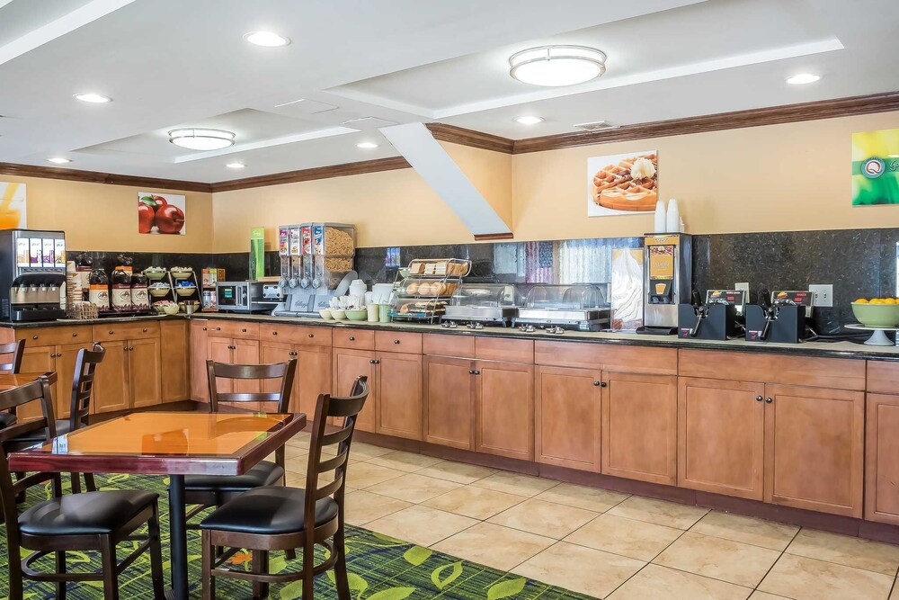 Quality Inn Spring Valley Nanuet - photo 33