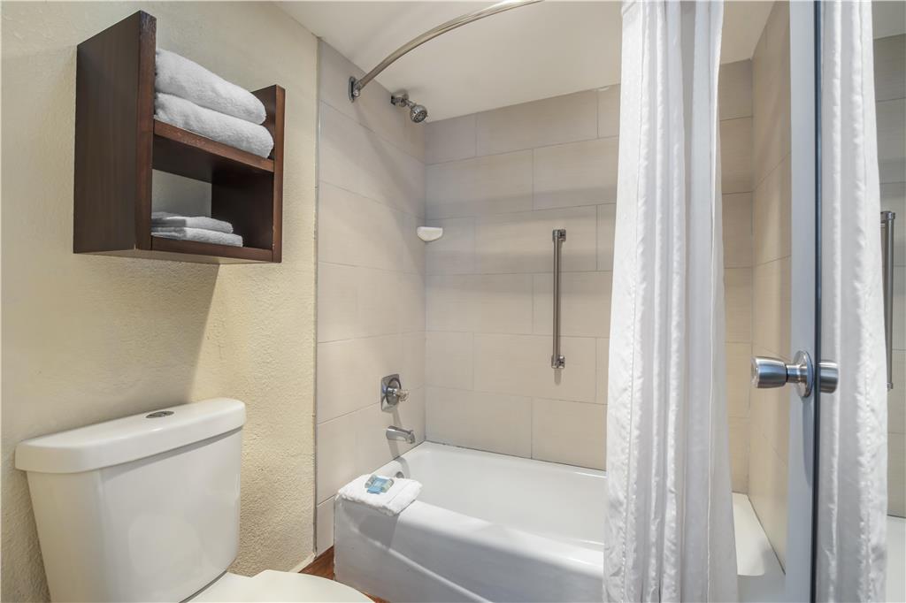 Best Western Salisbury Plaza - photo 22