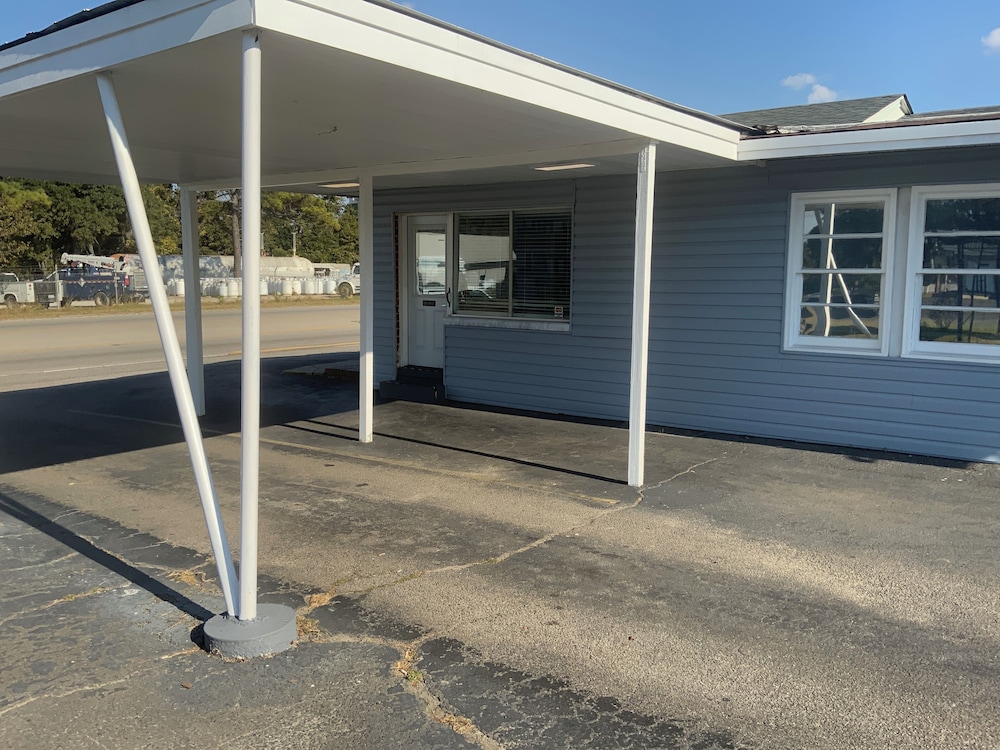 Red hill motel - photo 2