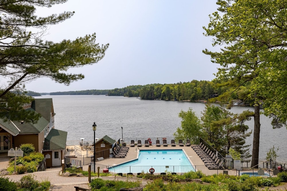 Rocky Crest Golf Resort in Gravenhurst, Canada