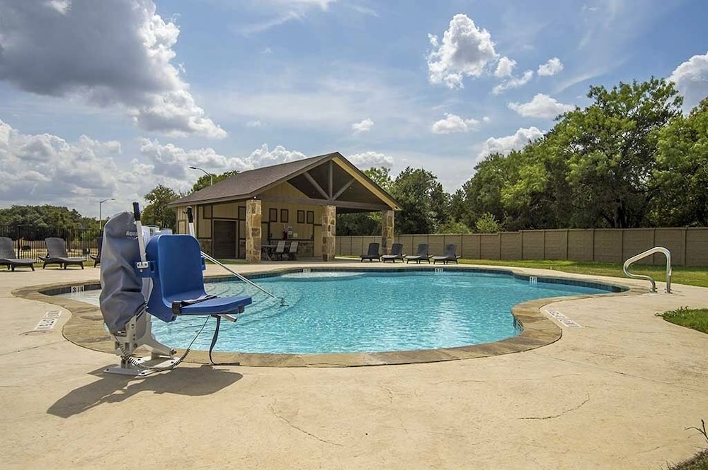Old Mills Resort OM A1 2 Bedroom Condo by Redawning - photo 2