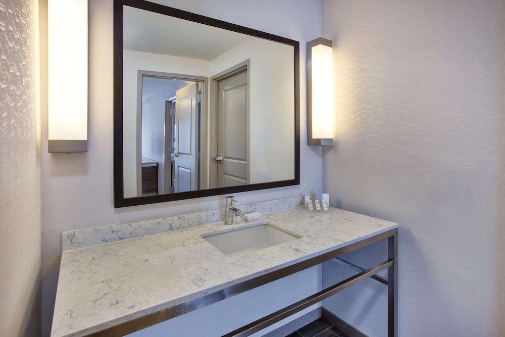 Hilton Garden Inn Chesterton - photo 24