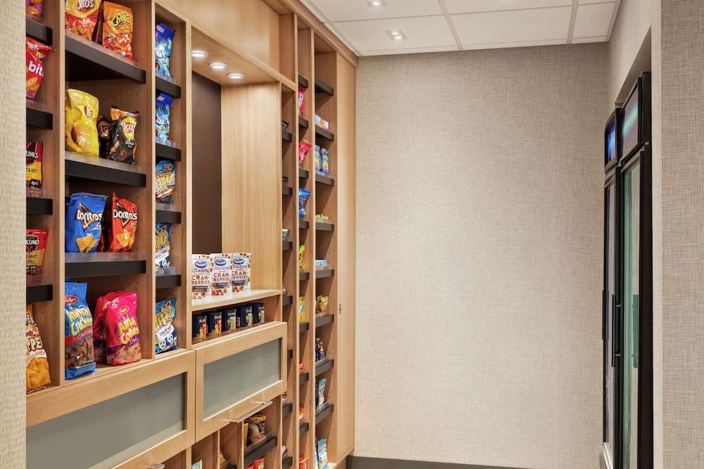 Hampton Inn & Suites Valparaiso - photo 30