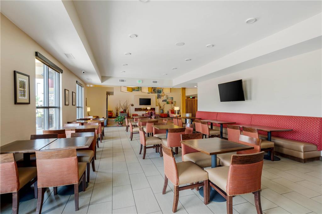 Comfort Suites Loveland - photo 53