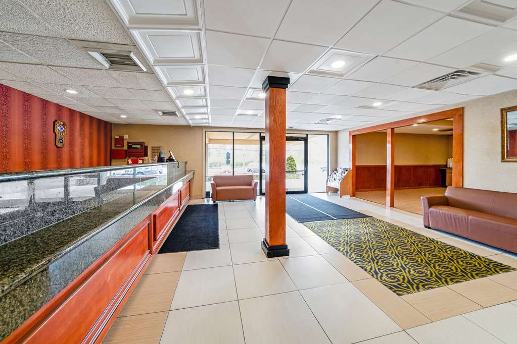 Americas Best Value Inn Foxboro - photo 15