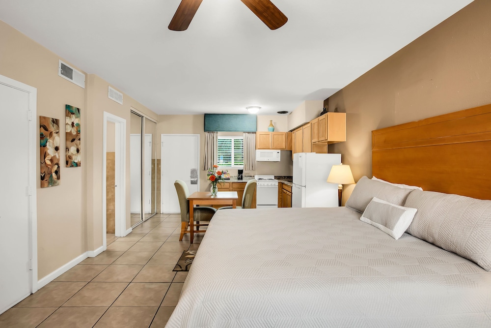 Inn at Deep Canyon - photo 19