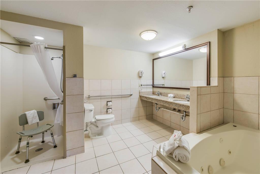 Comfort Suites Chicago O'Hare Airport - photo 31