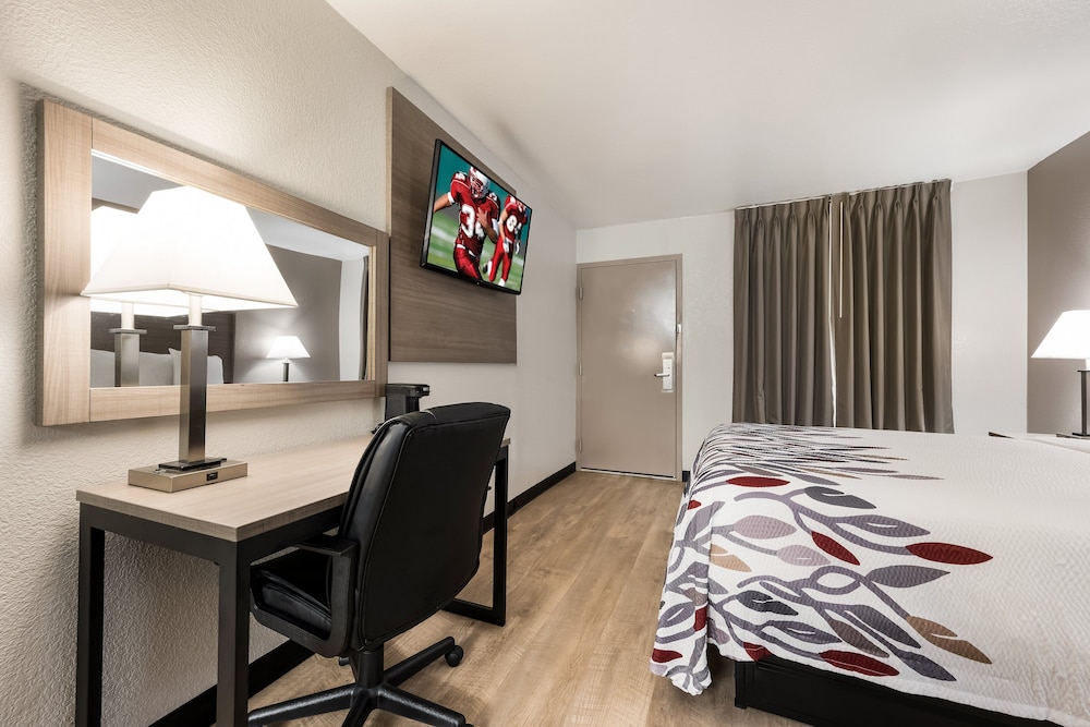 Red Roof Inn Birmingham South - photo 11