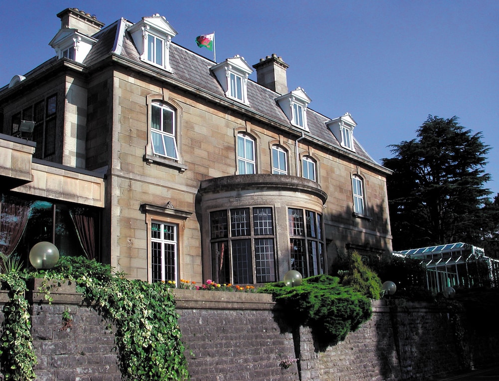 The Manor House At Celtic Manor — 4-Star Luxury Hotel in Newport, United Kingdom