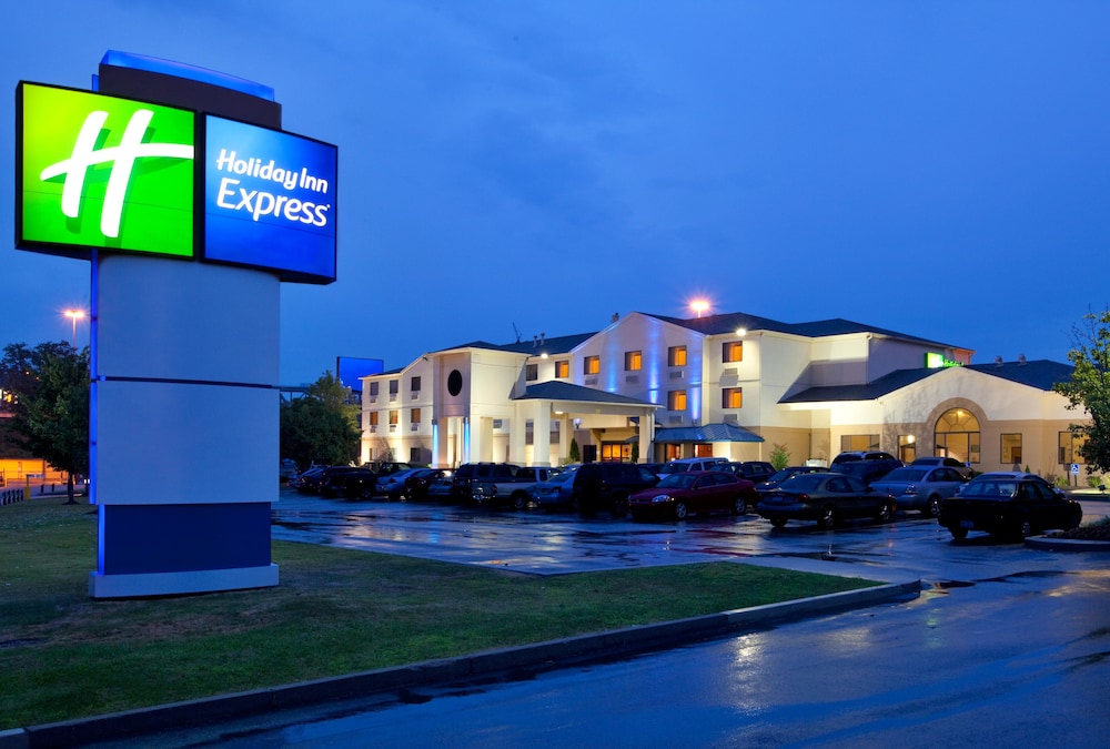 Holiday Inn Express Pittsburgh North by IHG - photo 55