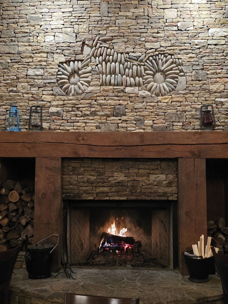 Copperhead Lodge and Resort Cabin Rentals - photo 47