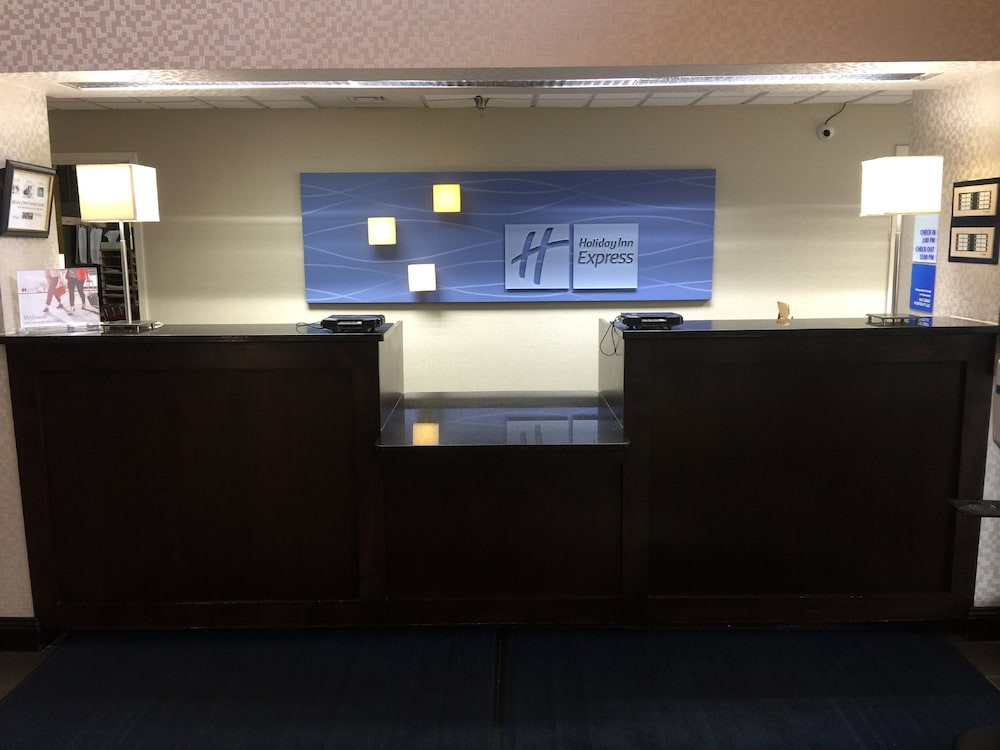 Holiday Inn Express Hotel & Suites SANFORD an IHG Hotel - photo 3