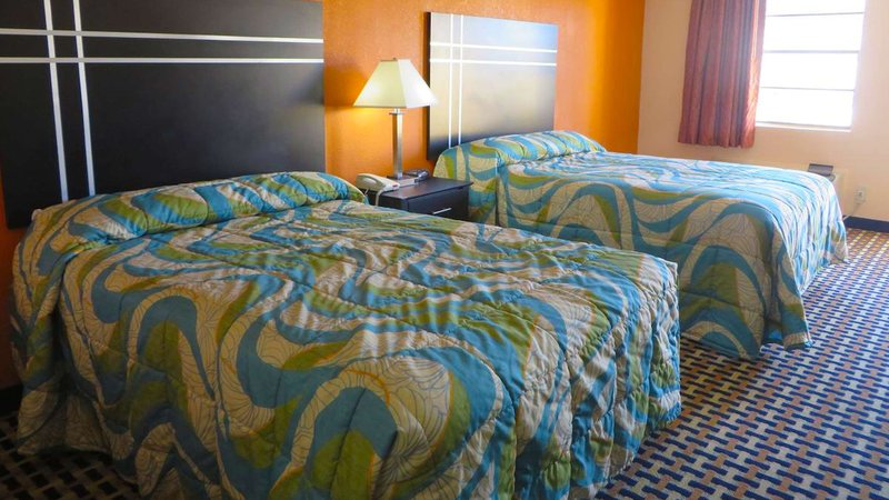 Motel 6 Weatherford - photo 11