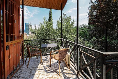 Modern 1br Apt Near Rustaveli by Wehost