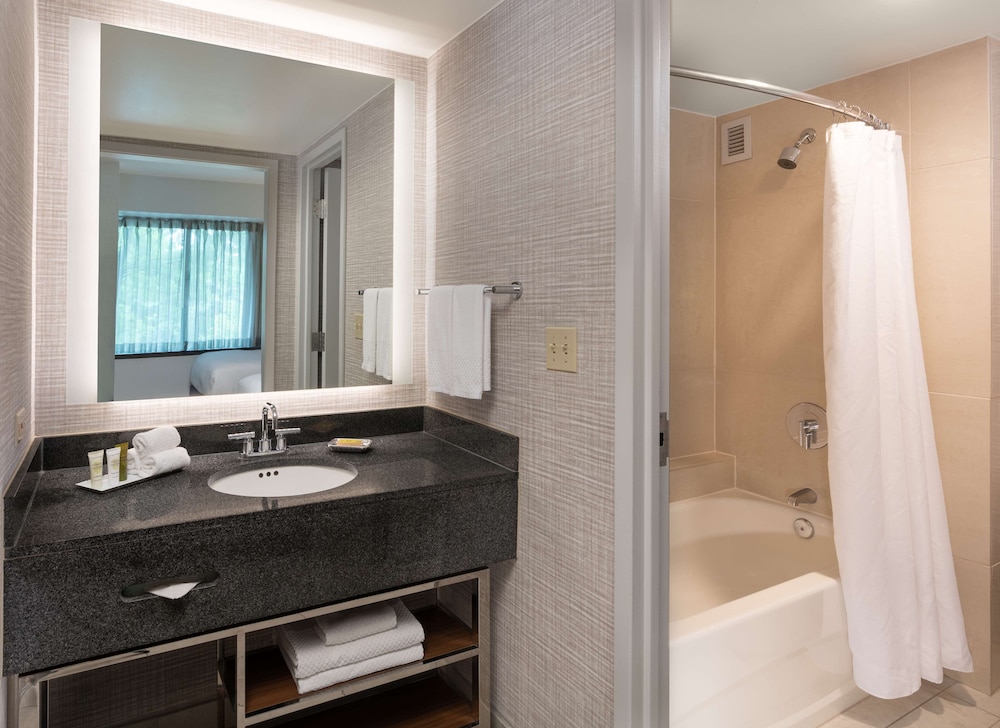 Hilton Fairfax - photo 36