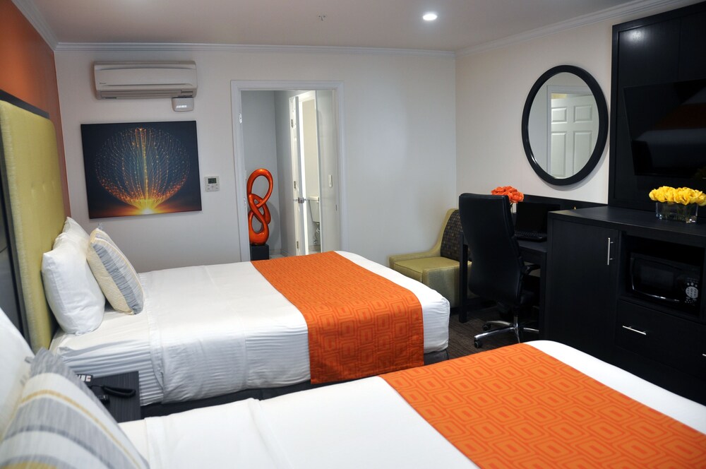 Pavilion Inn San Jose - photo 13
