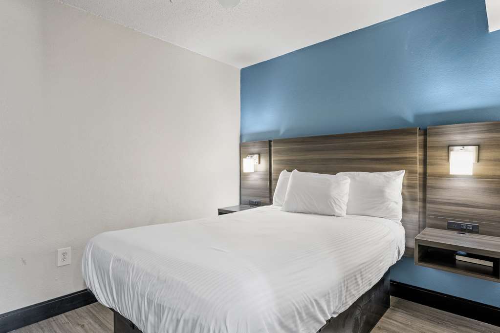 SureStay Hotel by Best Western Virginia Beach Royal Clipper - photo 12
