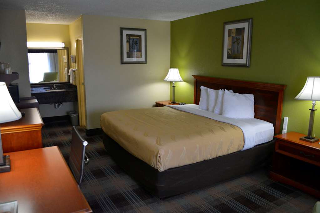 Quality Inn Savannah Midtown - photo 12