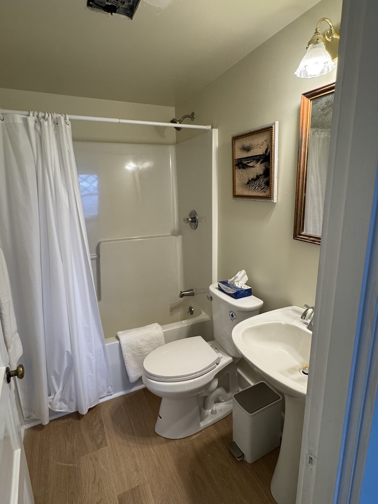 The High Tide Inn - photo 121
