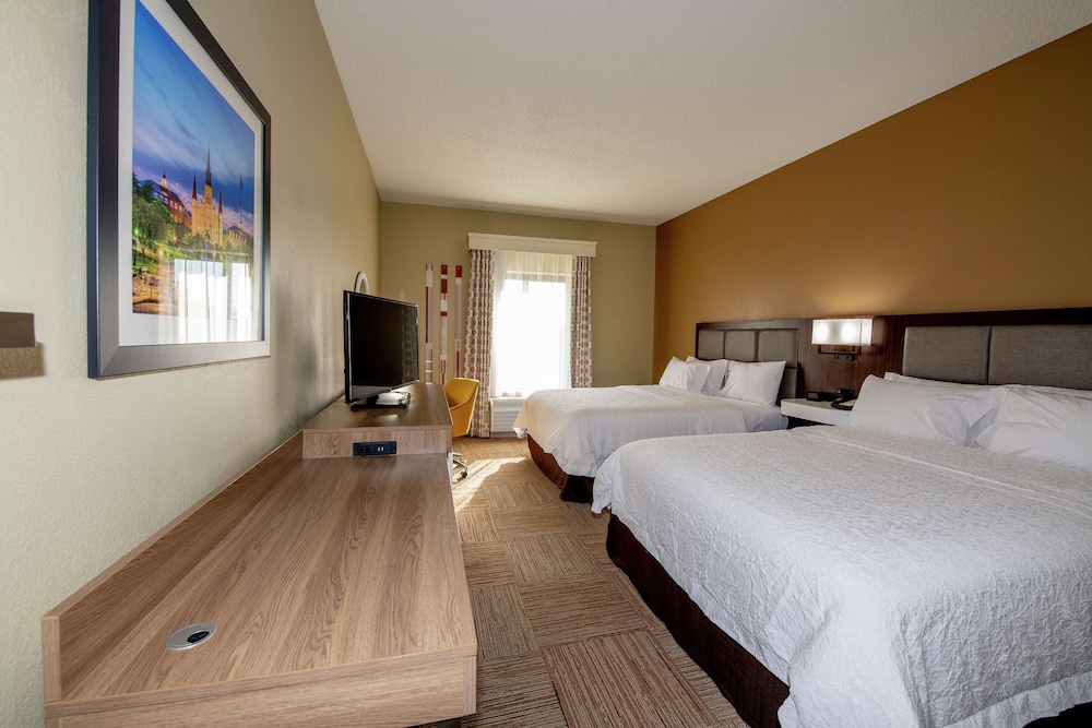 Hampton Inn & Suites Lafayette - photo 11