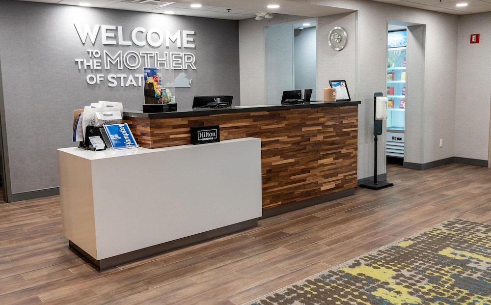 Hampton Inn & Suites Leesburg - photo 7