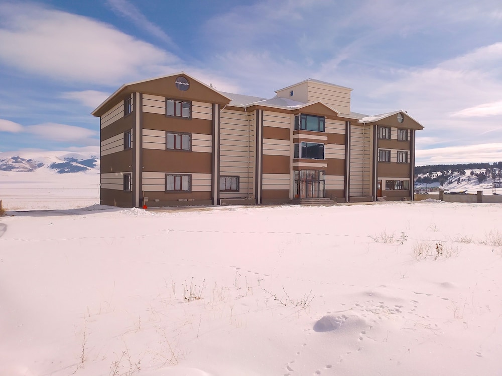 Chalet Khione Sarıkamış — 4-Star Luxury Hotel in Sarikamis, Turkey