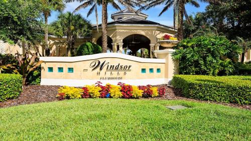 Striking 5br Resort Home Private Pool Spa Disney - photo 12