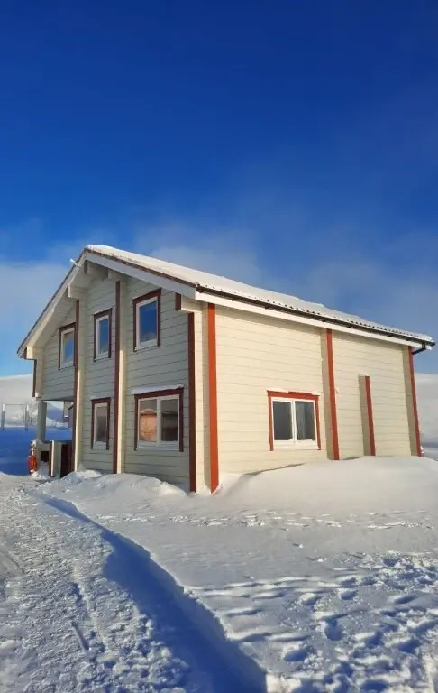 Barents Mini Hotel - carbon neutral hotel in Teriberka