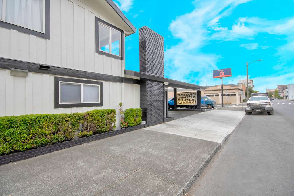 Americas Best Value Inn & Suites Eureka - photo 4