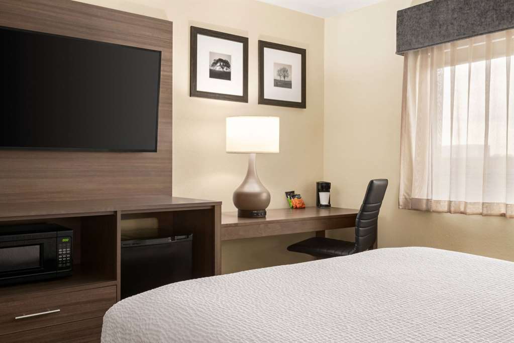 Wingate By Wyndham Appleton - photo 18