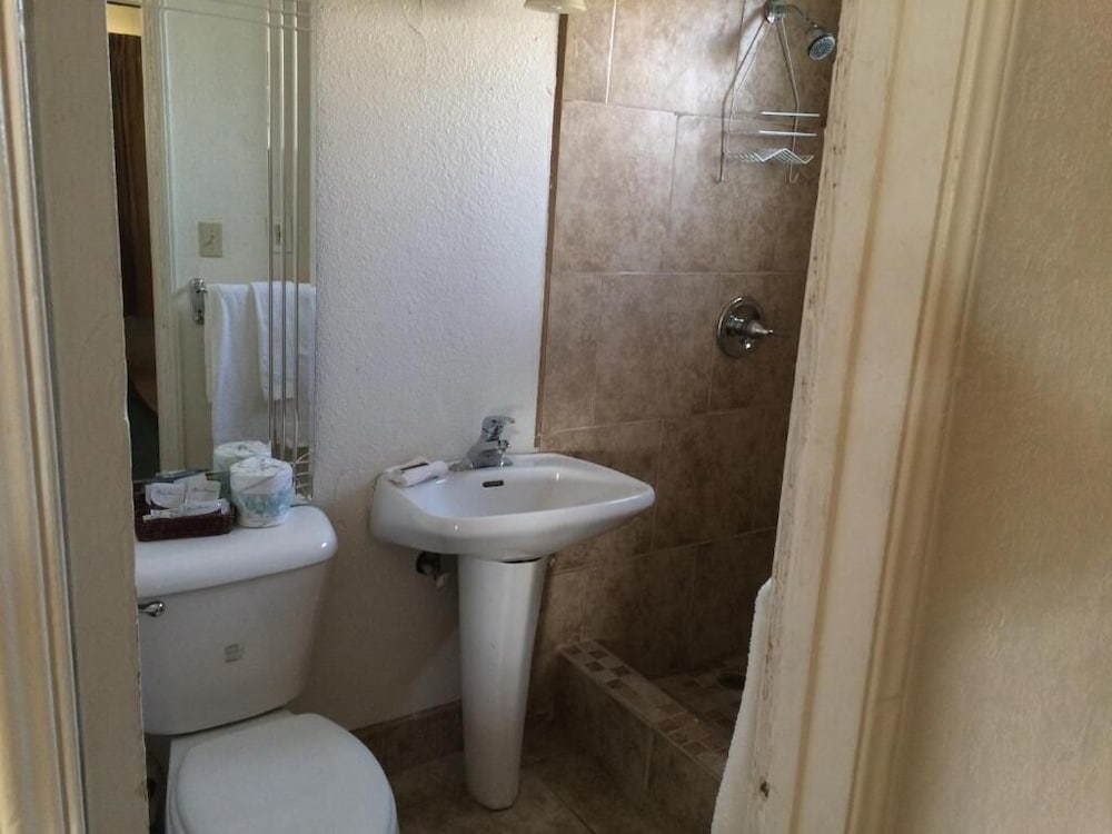 Budget Inn and Suites El Centro - photo 18
