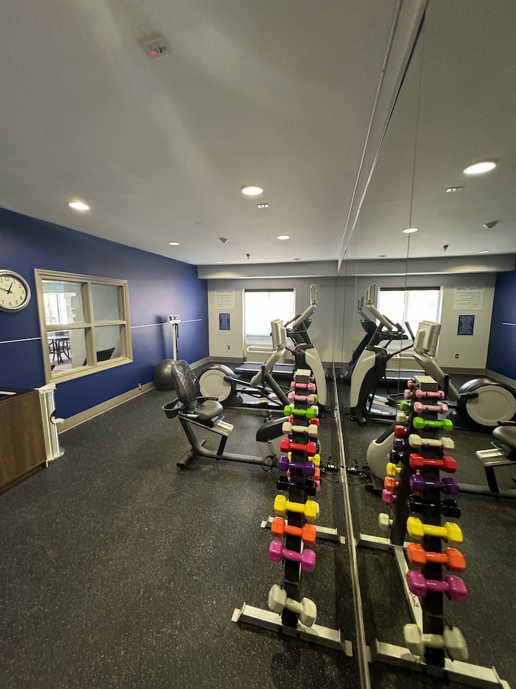 Holiday Inn Express & Suites Cullman - photo 23