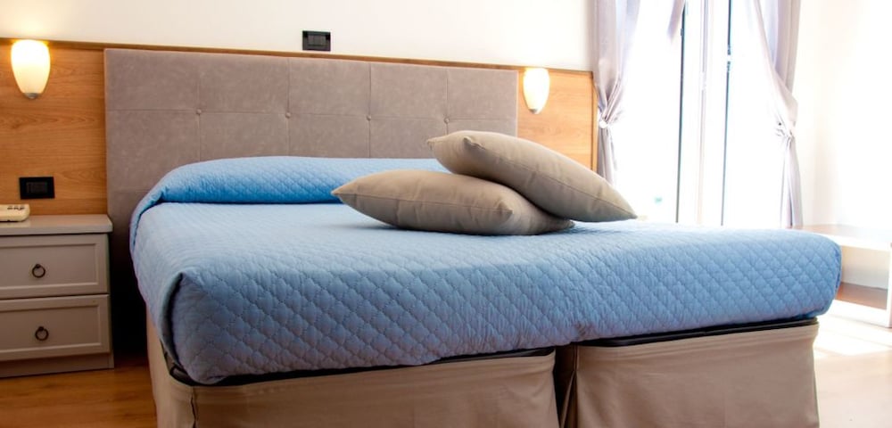 Hotel Marinella — Celle Ligure