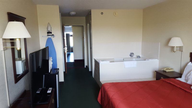 Arlington Inn And Suites - photo 2