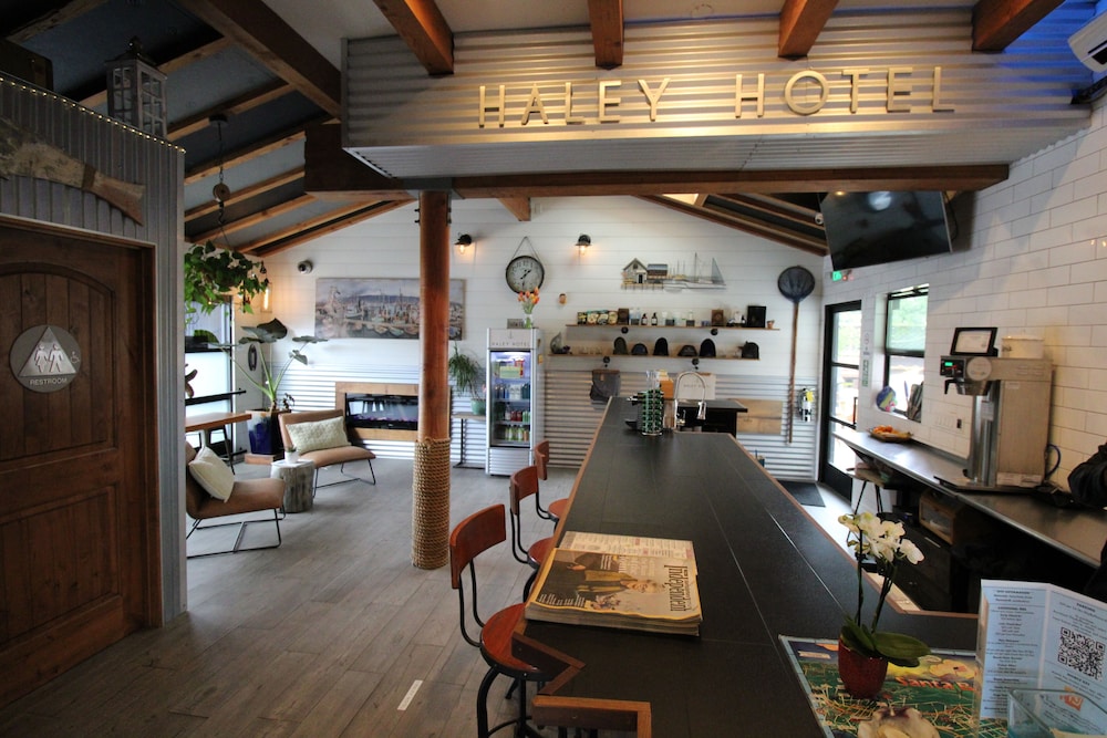 Haley Hotel - photo 3